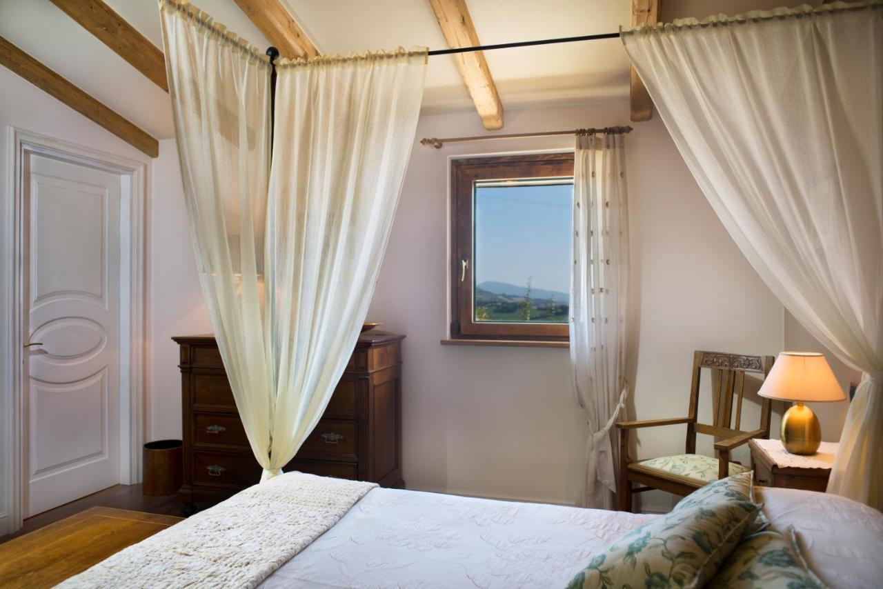 L'Antigo Granaro Guest House Agugliano Bagian luar foto