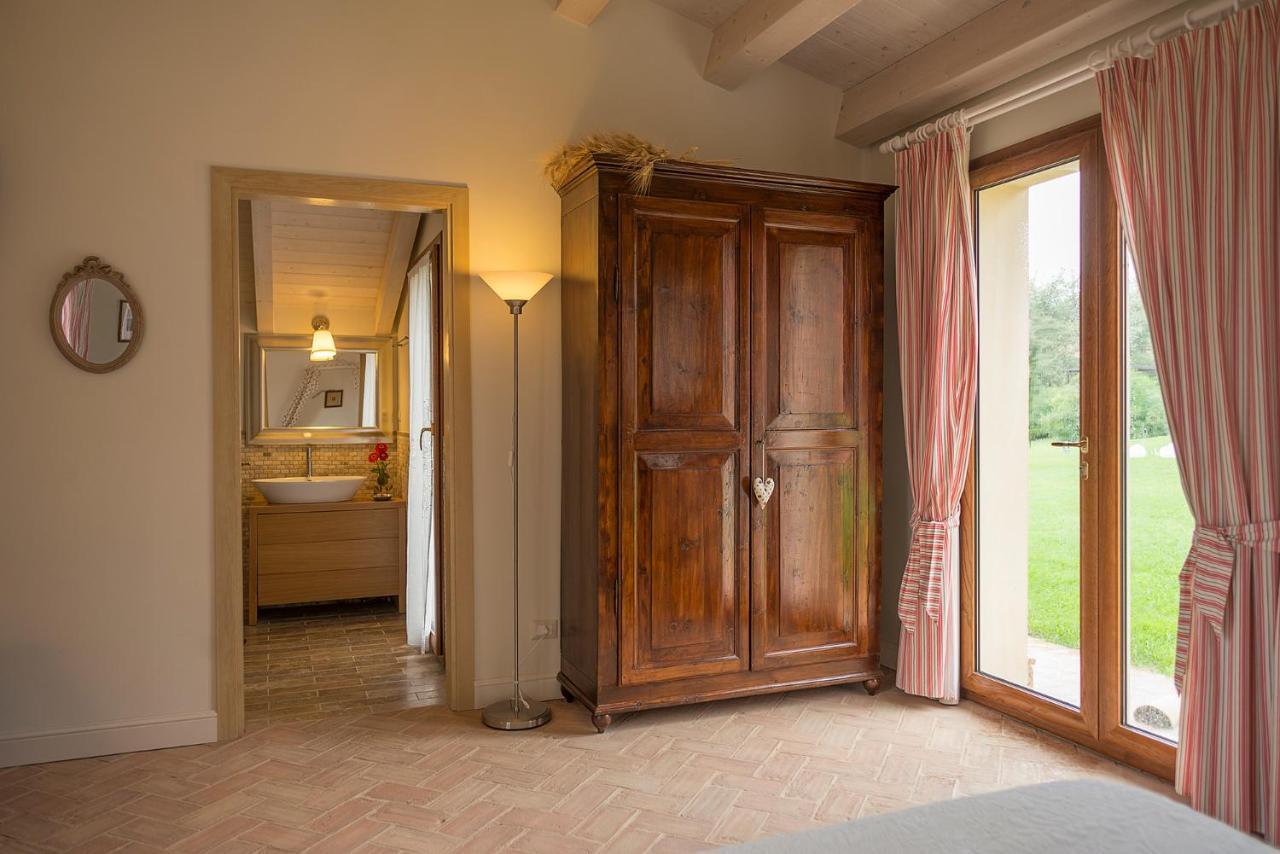 L'Antigo Granaro Guest House Agugliano Bagian luar foto