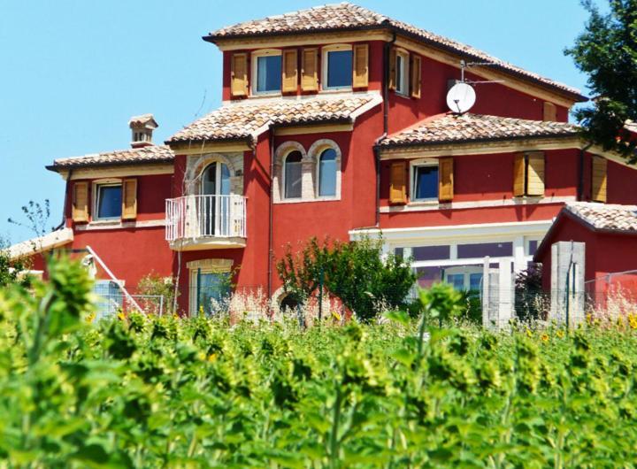 L'Antigo Granaro Guest House Agugliano Bagian luar foto