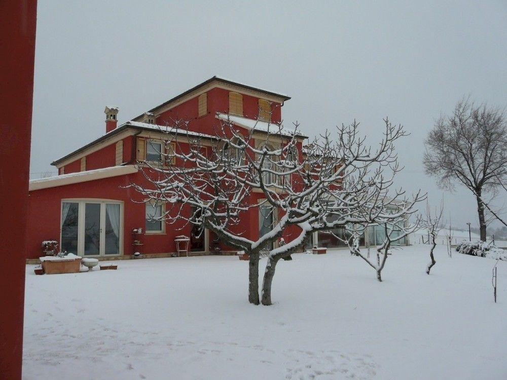 L'Antigo Granaro Guest House Agugliano Bagian luar foto