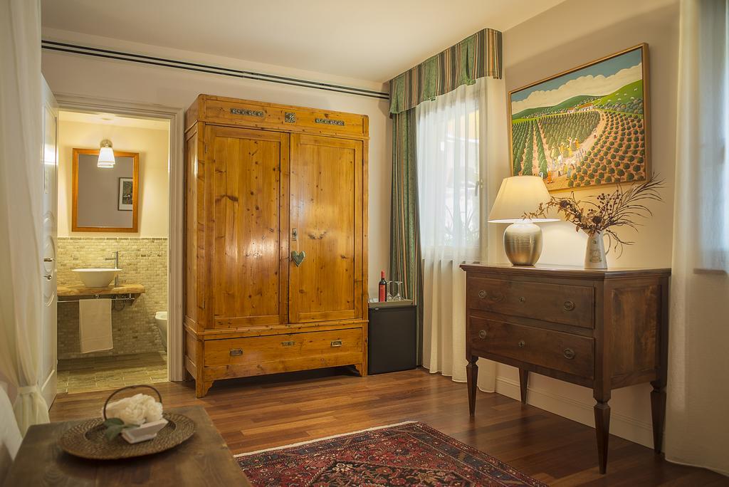 L'Antigo Granaro Guest House Agugliano Bagian luar foto
