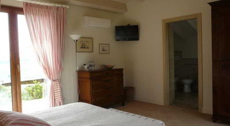 L'Antigo Granaro Guest House Agugliano Bagian luar foto