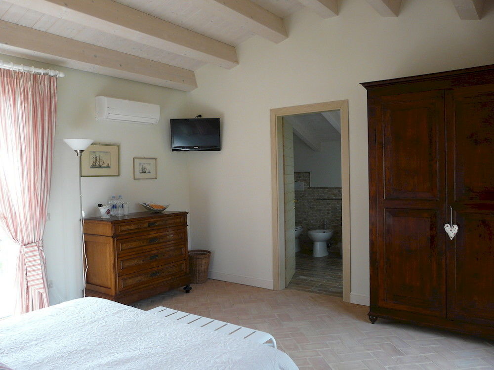 L'Antigo Granaro Guest House Agugliano Bagian luar foto
