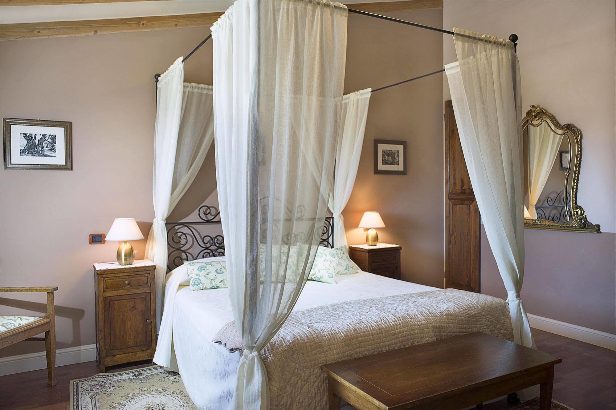 L'Antigo Granaro Guest House Agugliano Bagian luar foto