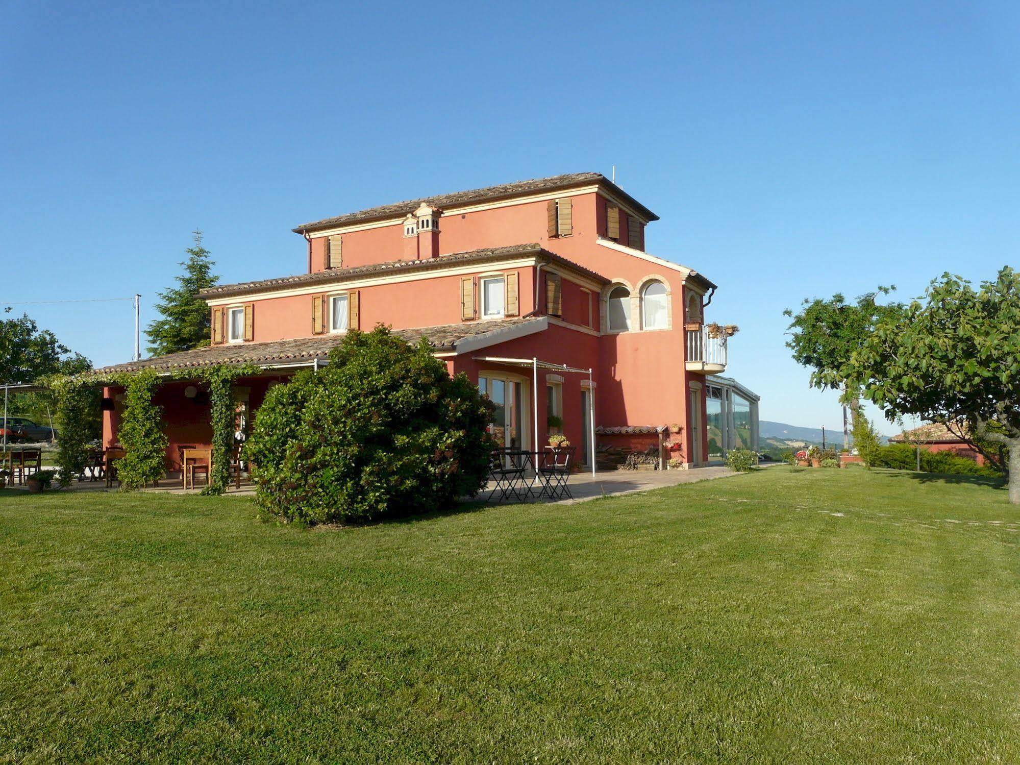 L'Antigo Granaro Guest House Agugliano Bagian luar foto